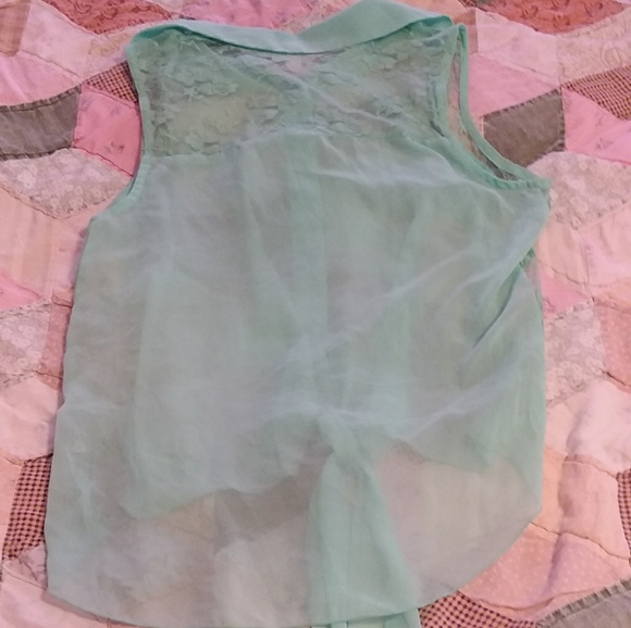 Sheer mint green tank top - Picture 3 of 5